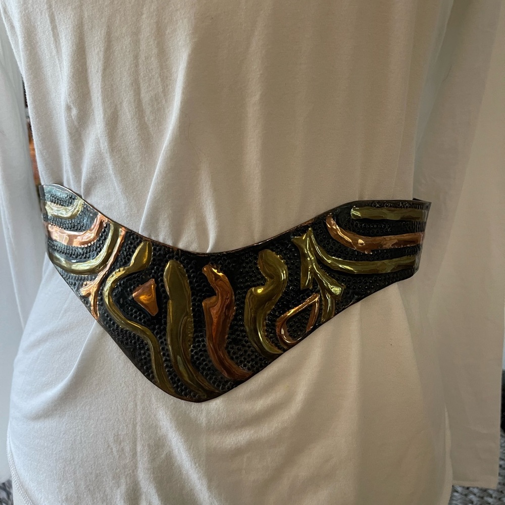 Vintage metallic metal belt
